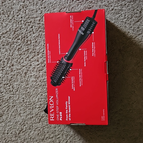 NWT Revlon One-step Volumizer PLUS - Picture 2 of 5